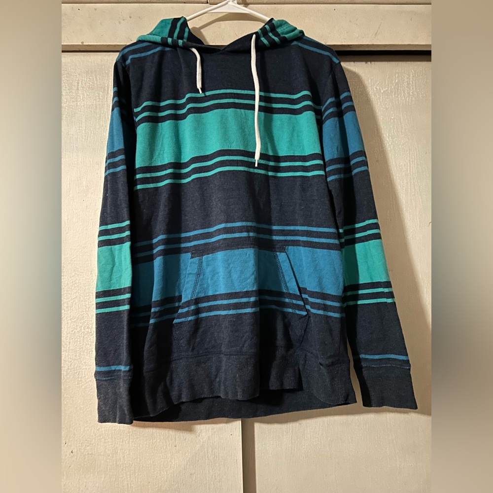 On the Byas long sleeve light sweater shirt size Large.